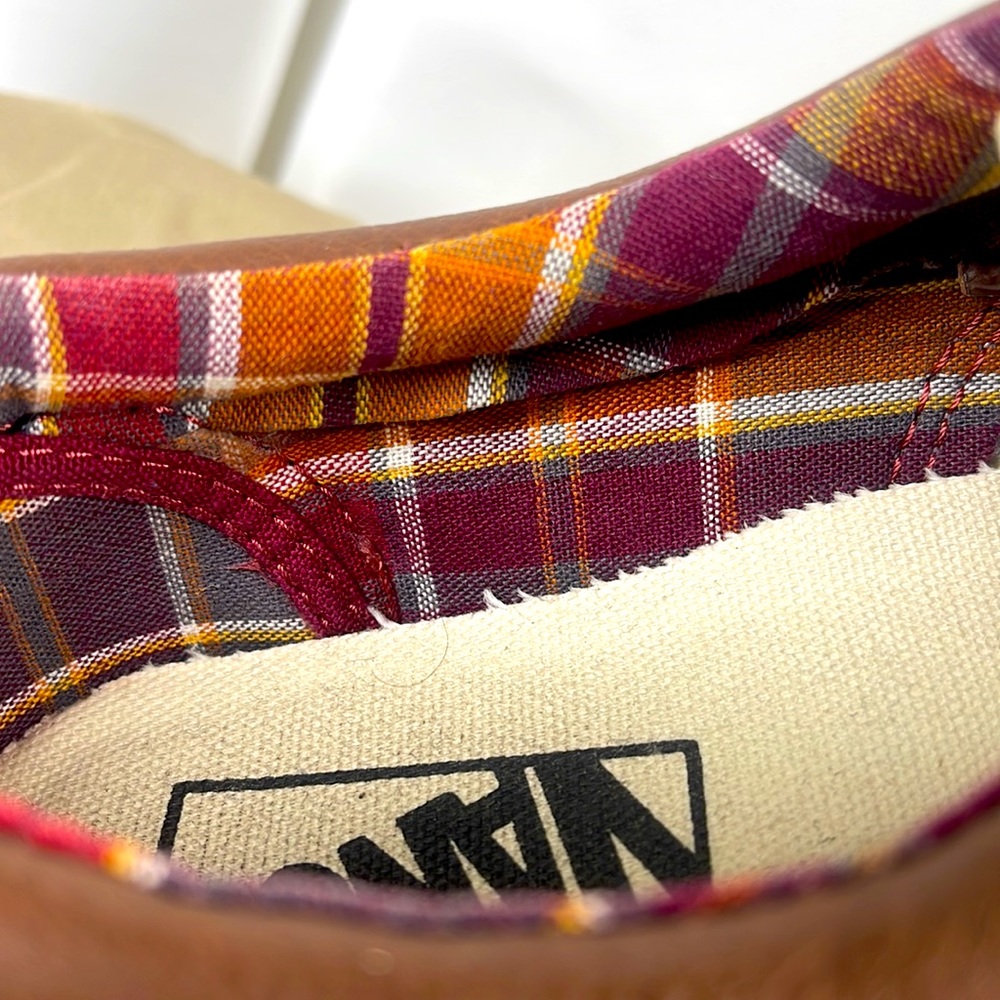 Vans - Picture 6 of 8